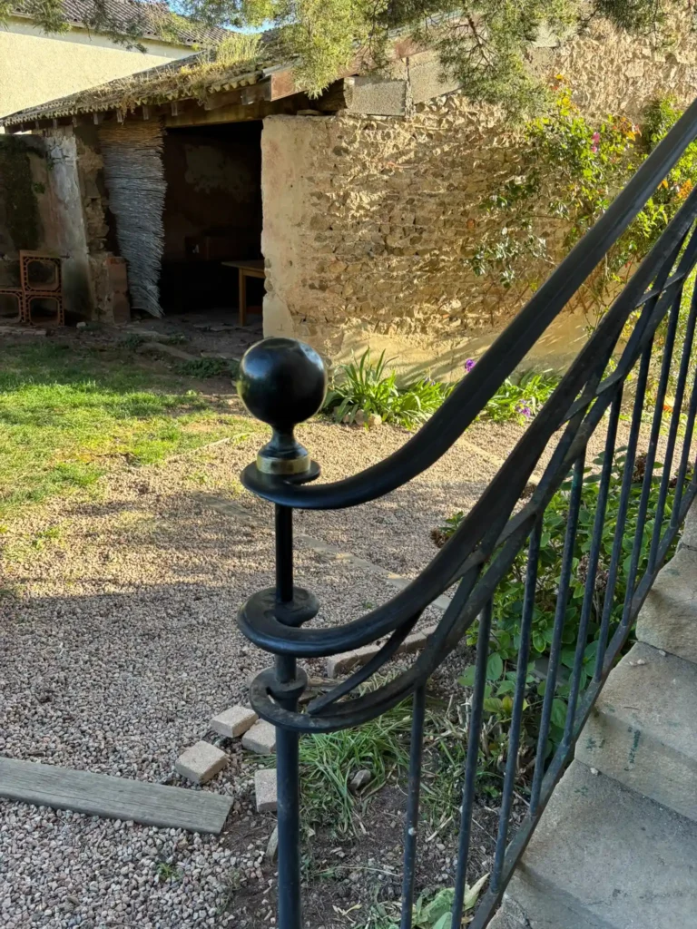 garde-corps en acier sur mesure, fabriqué sur mesure à Fleurie, Métallerie Lagardette