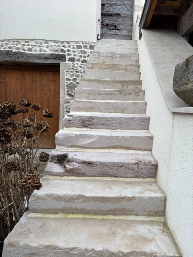 main courante métallique sur mesure, métallier dans le Beaujolais, Rhône