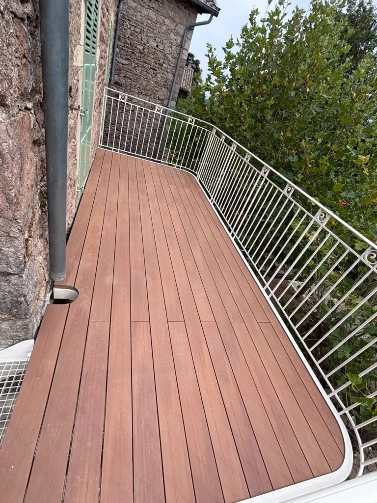escalier en acier sur mesure, fabriqué sur mesure à Fleurie, Métallerie Lagardette