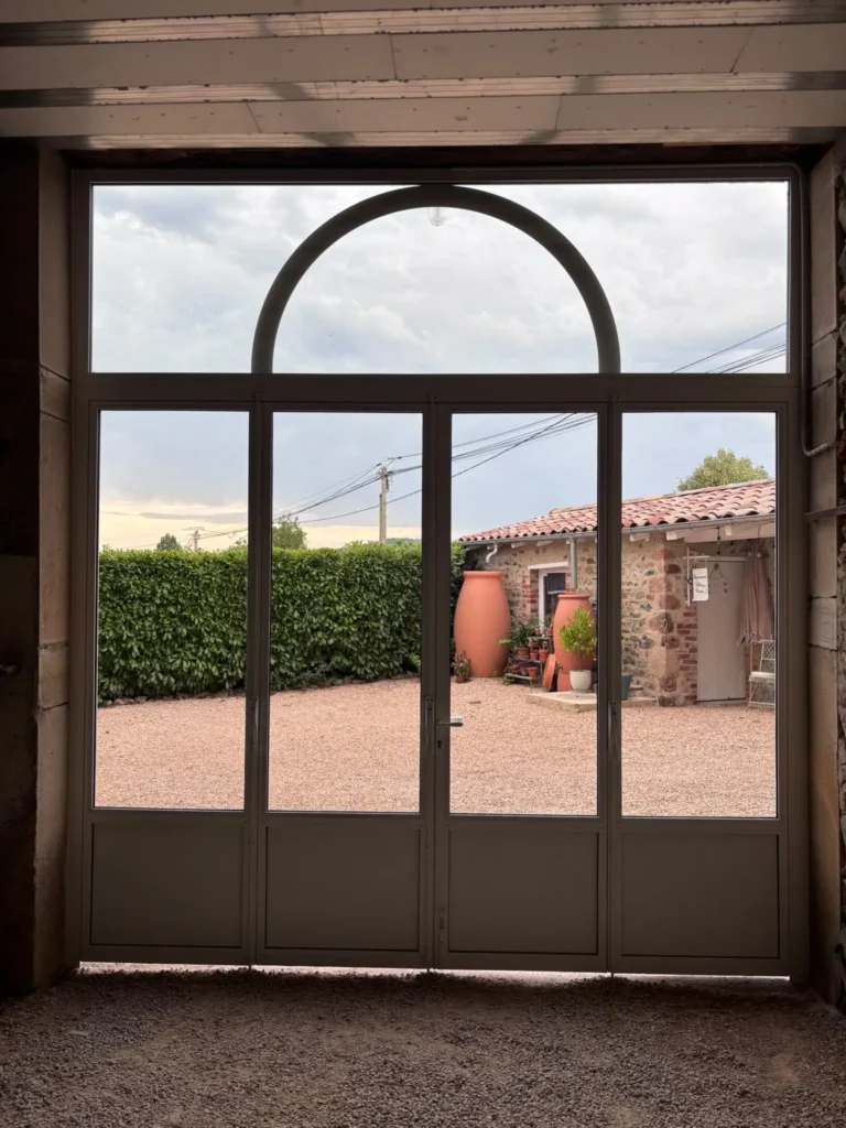 verrière atelier en acier sur mesure, métallier dans le Beaujolais, Rhône