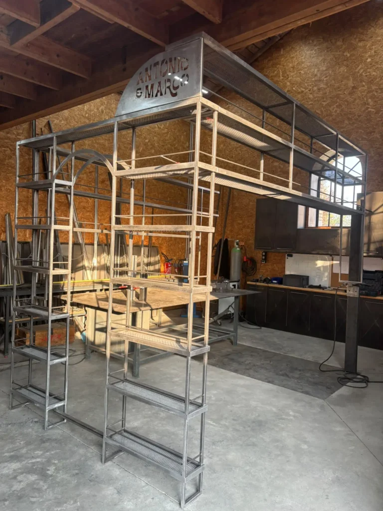construction métallique sur mesure, fabriqué sur mesure à Fleurie, Métallerie Lagardette